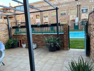 Casa / Chalet adosado en venta en Crucero - Aquende, Miranda de Ebro