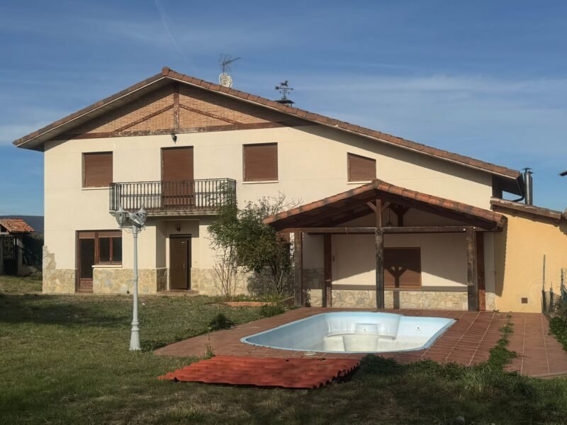 Casa / Chalet pareado en venta en Calle San Cristobal 35, Iruña de Oca